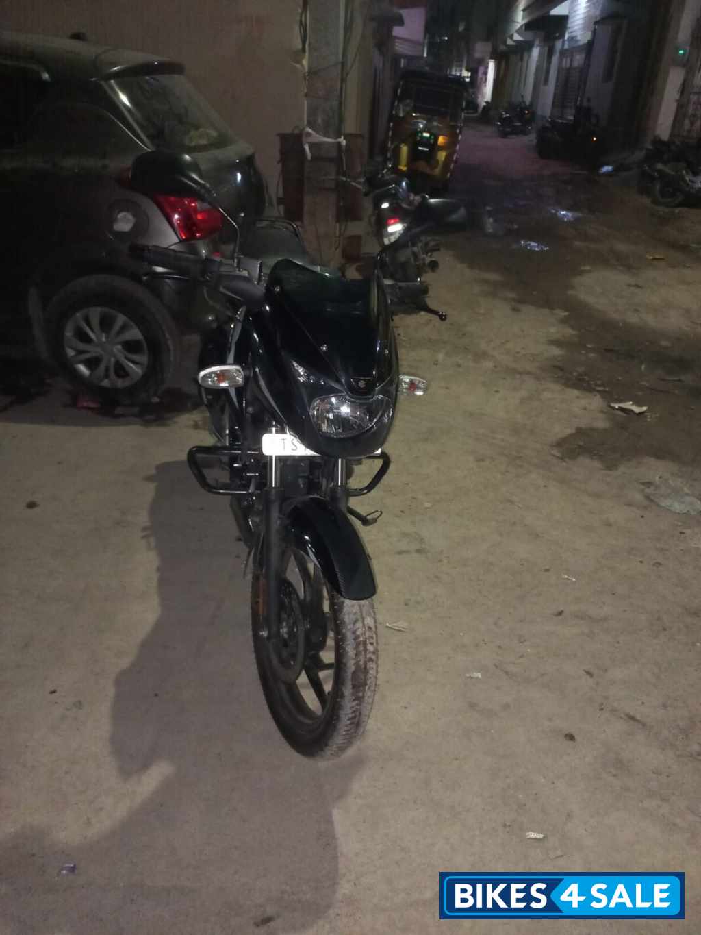 Bajaj Pulsar 125 Carbon Fibre Disc Single Seat Bajaj Pulsar 125 Carbon Fibre Disc Single Seat