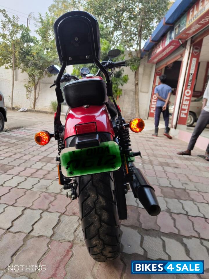 Red Harley Davidson Iron 883