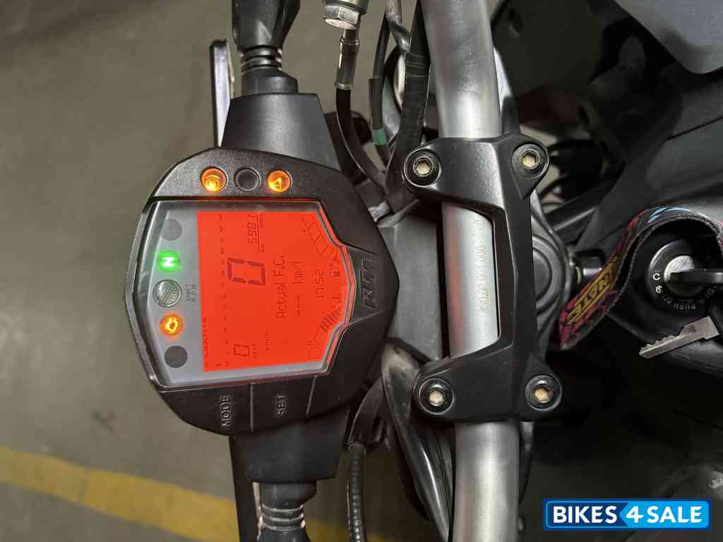 Grey Orange KTM Duke 200 ABS