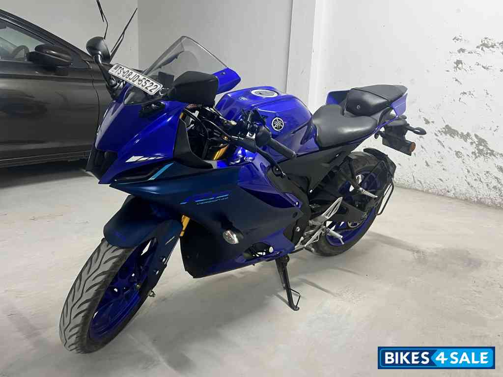 Yamaha R15 V4