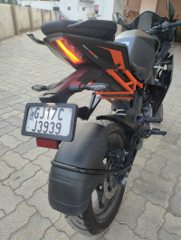 Black KTM RC 200 2024
