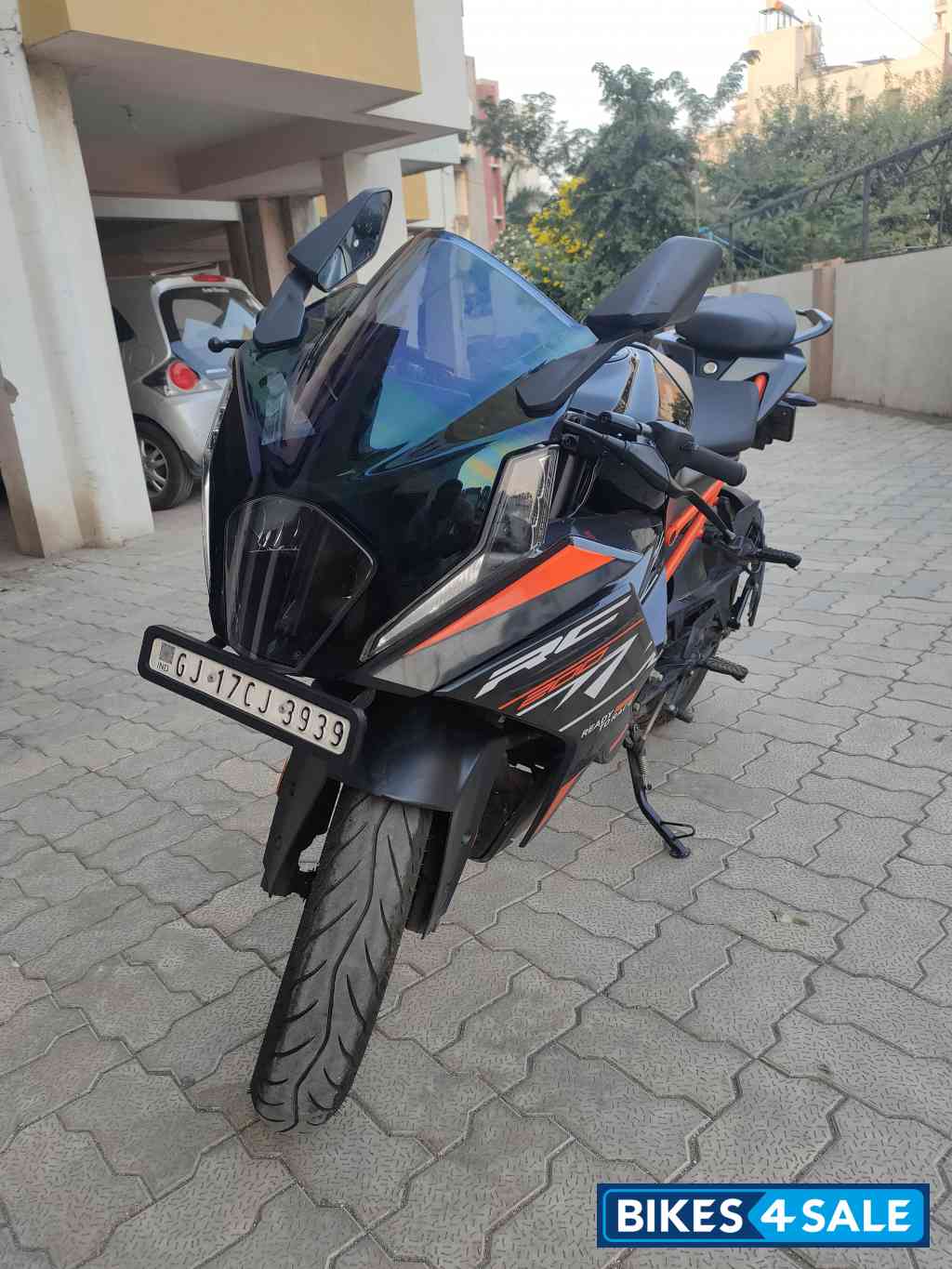 Black KTM RC 200 2024