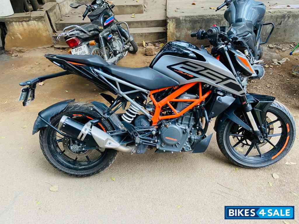 KTM Duke 250