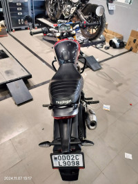 Carnival Red Triumph Speed 400