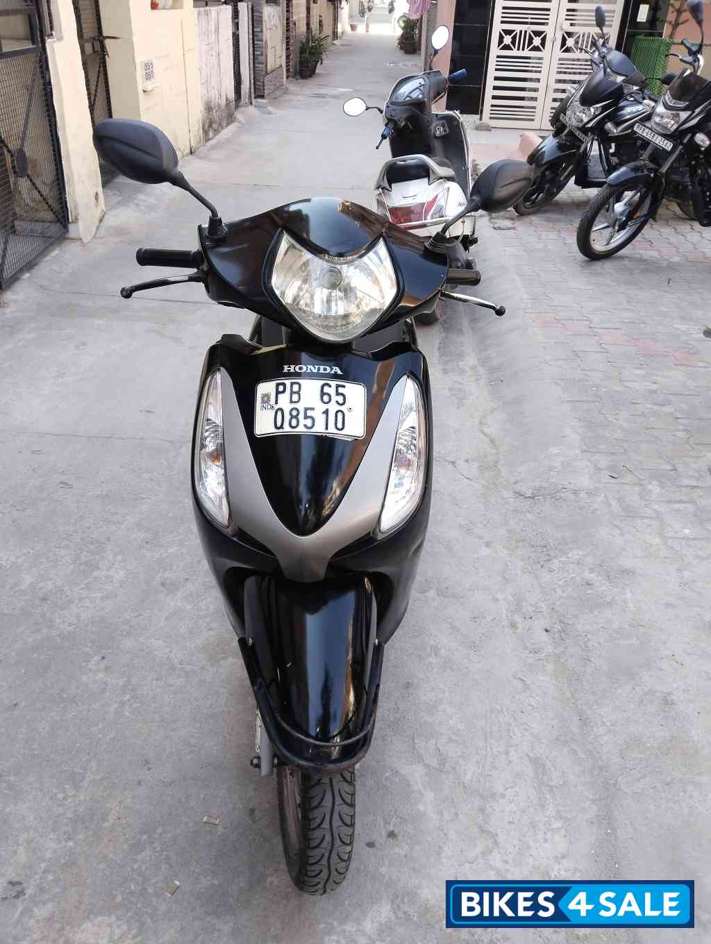Black Ebony Colour Honda Aviator