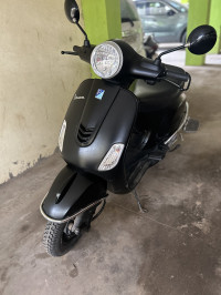 Matt Black Vespa LX 125