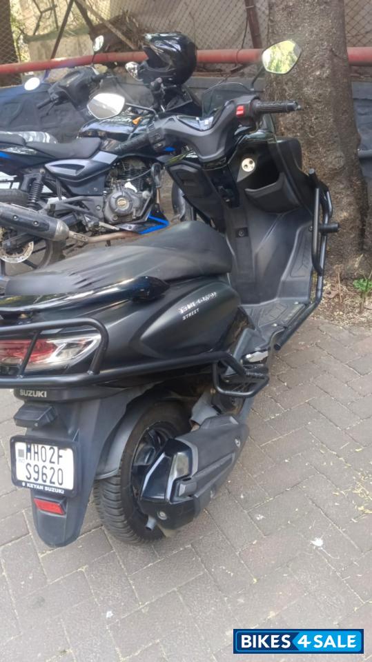 Suzuki Burgman Street