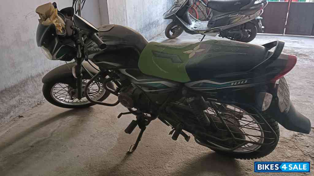 Bajaj Discover 100 DTS-Si