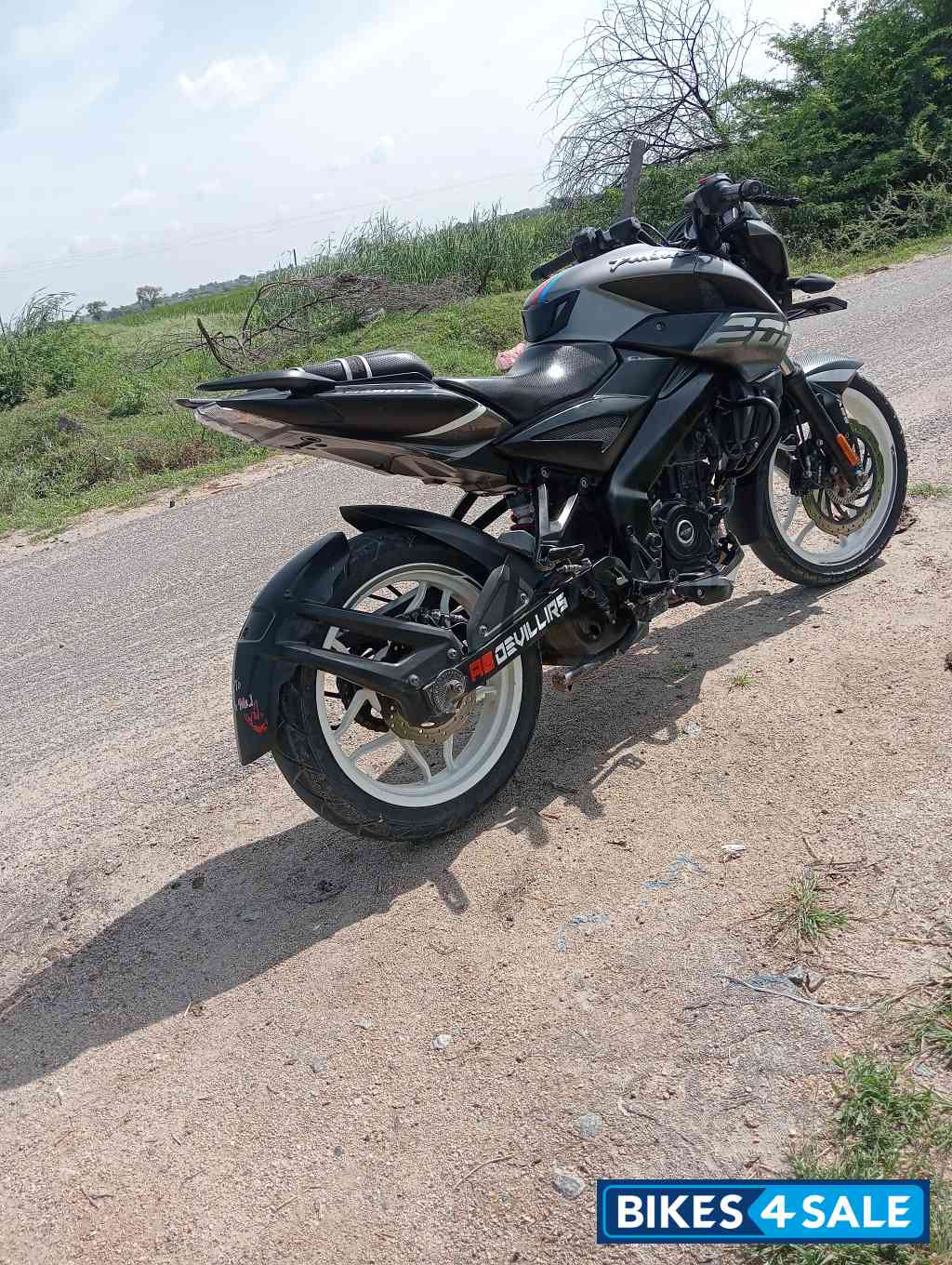 Bajaj Pulsar 200 NS