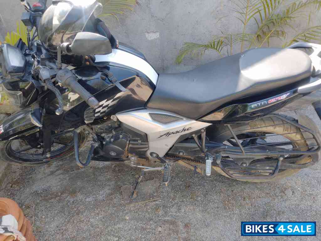 TVS Apache RTR 160 4V