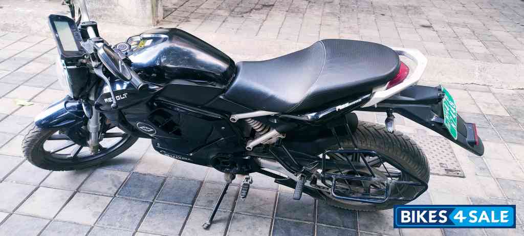 Cosmic Black Revolt RV 400