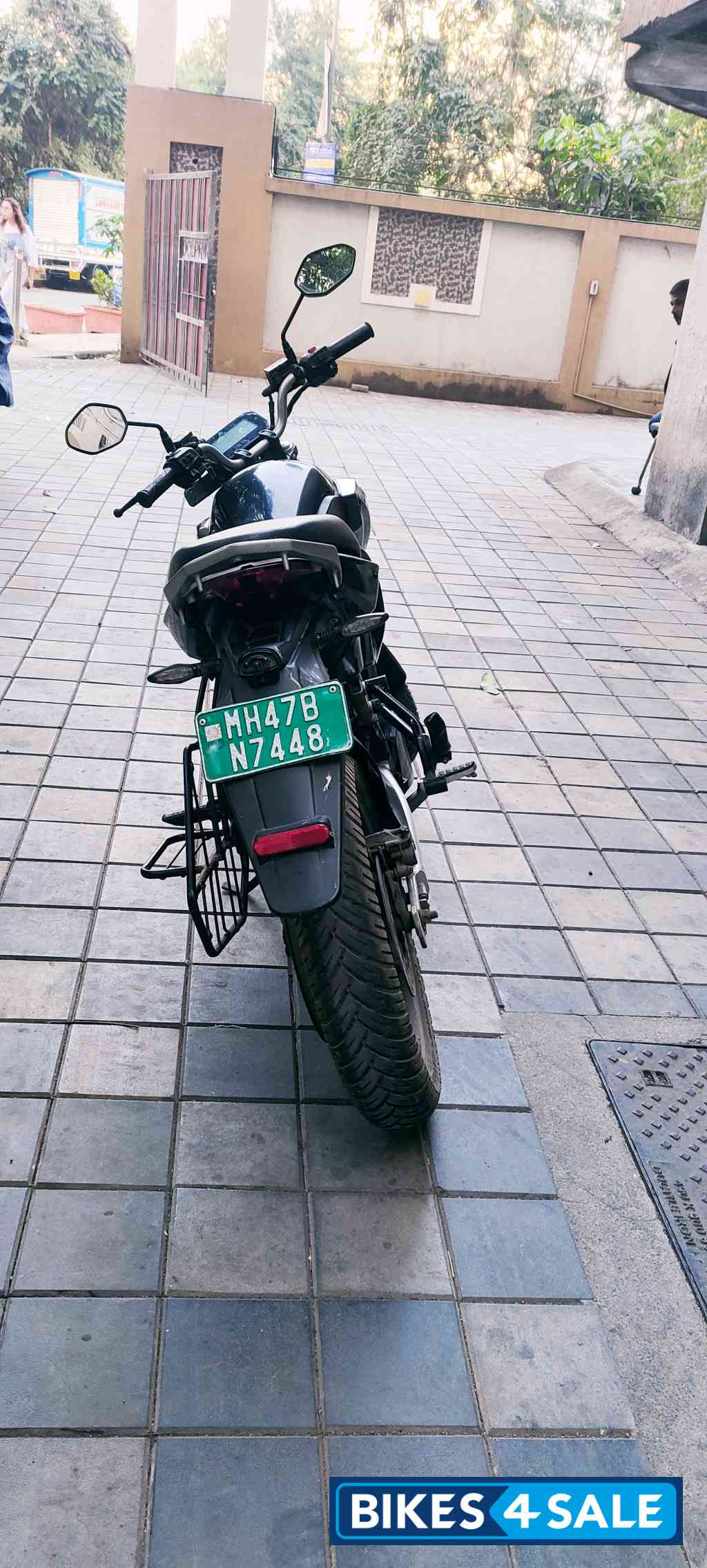 Cosmic Black Revolt RV 400