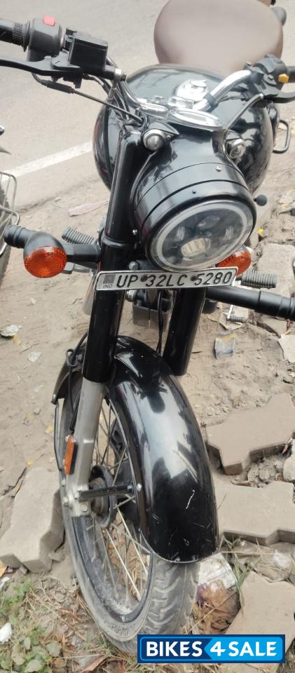 Pure Black Royal Enfield Classic 350