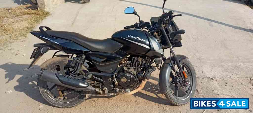 Bajaj Pulsar 125