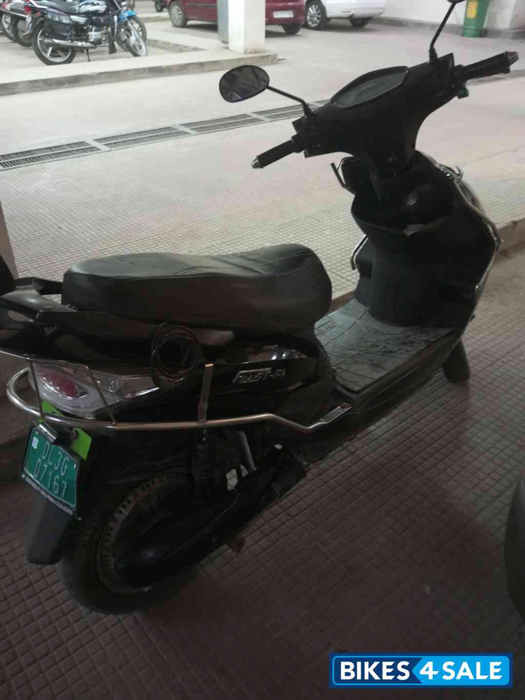 Black Okaya Faast F-4