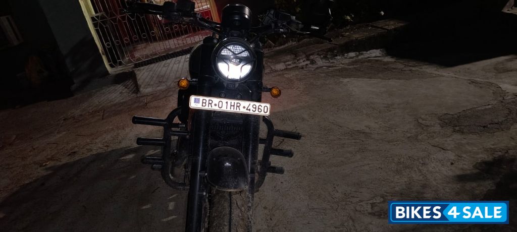 Jawa 42 Bobber Black Mirror