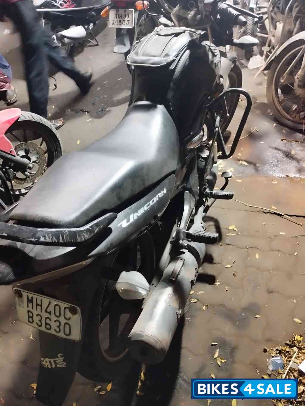 Black Honda Unicorn 160 BS6