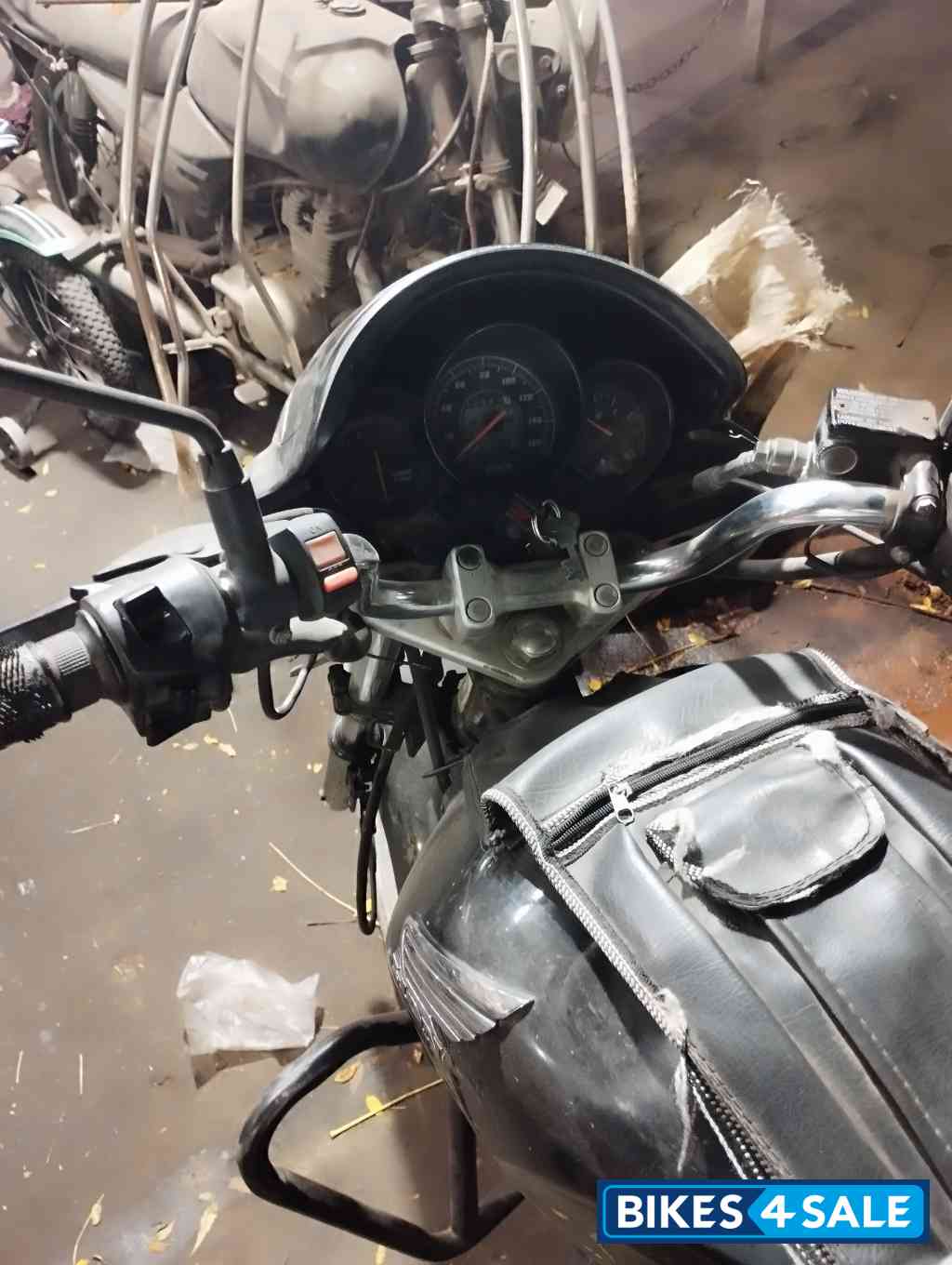 Black Honda Unicorn 160 BS6