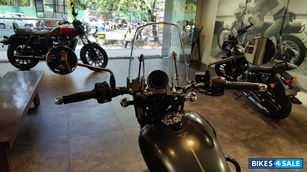 Chrome Yezdi Roadster Chrome