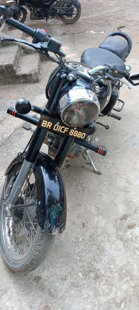Black Royal Enfield Classic 350