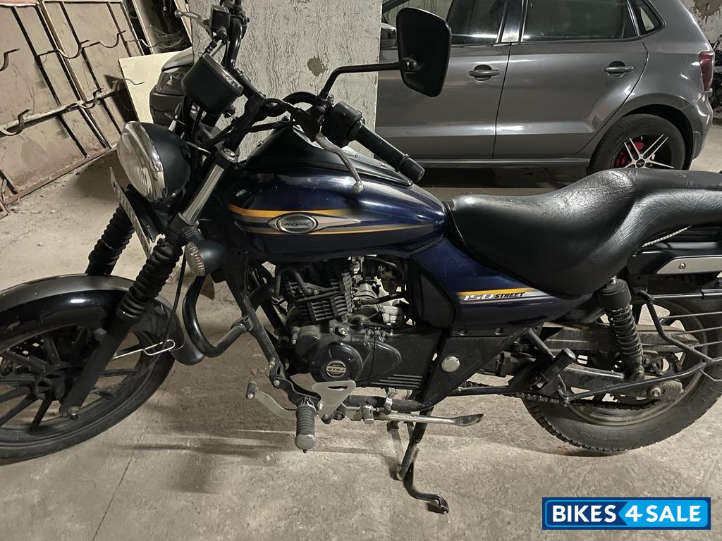 Bajaj Avenger Street 150