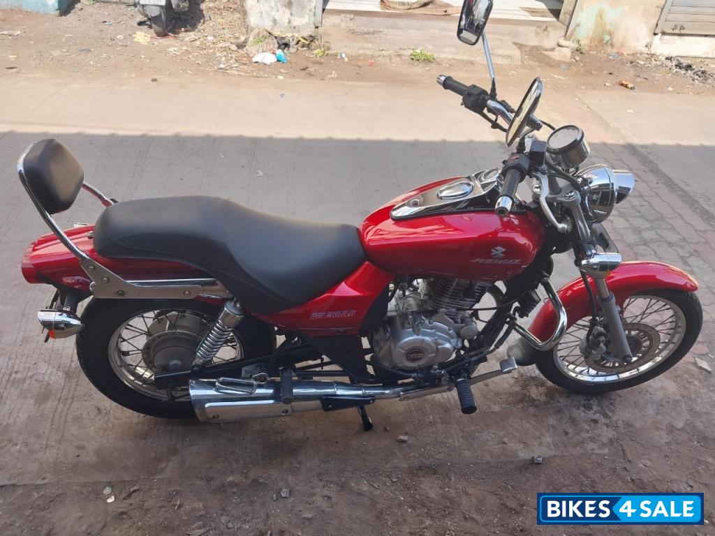 Bajaj Avenger 220 DTS-i