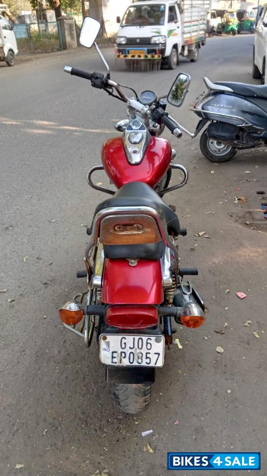 Bajaj Avenger 220 DTS-i