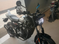 Black Triumph Speed T4