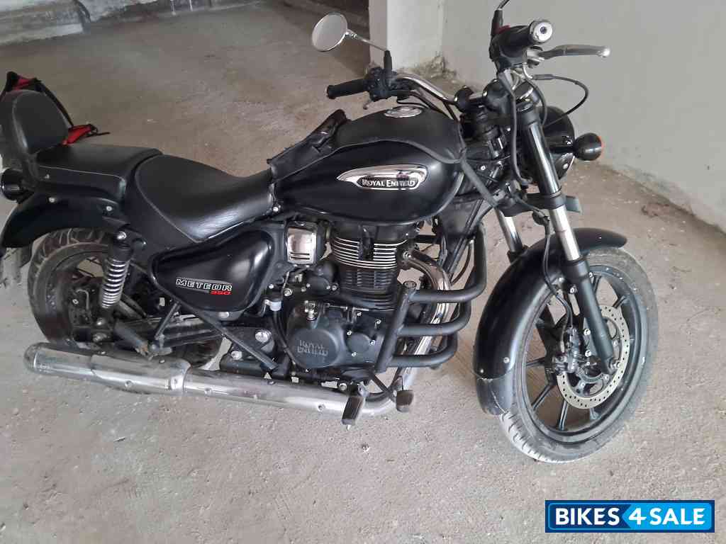 Royal Enfield Meteor 350 Stellar