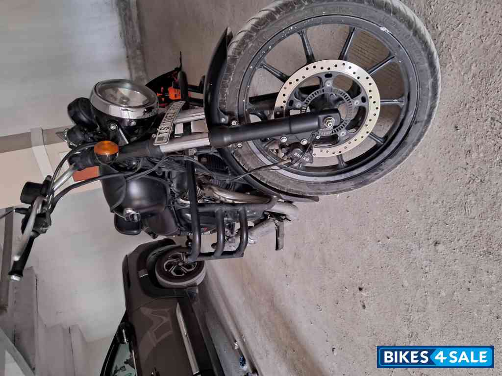 Royal Enfield Meteor 350 Stellar