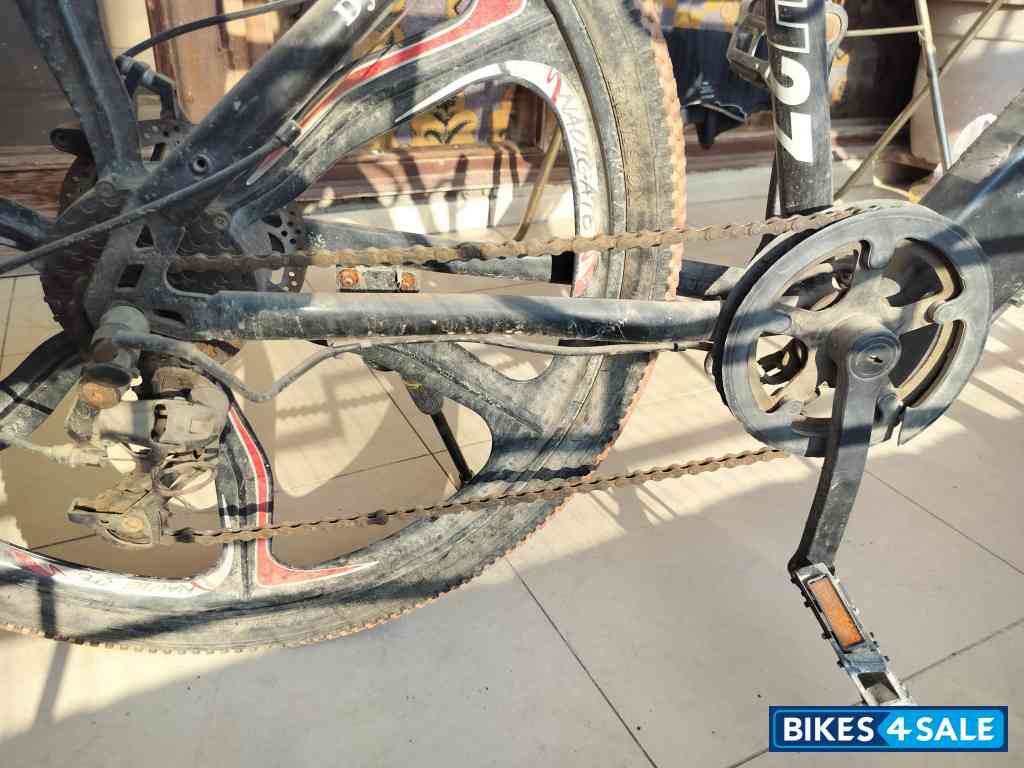 Black Being Human BH27 Black Being Human BH27