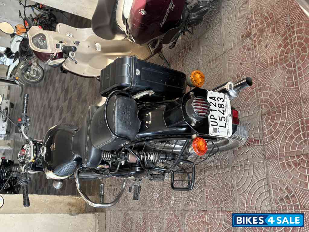 Black Royal Enfield Classic 350