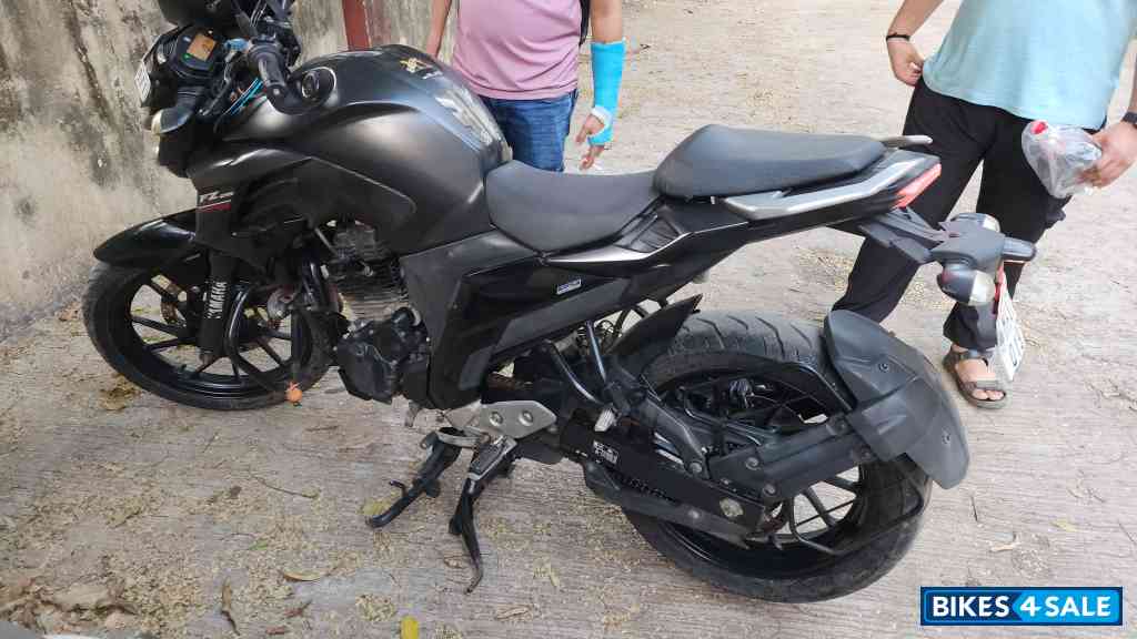 Yamaha FZS 25 BS6