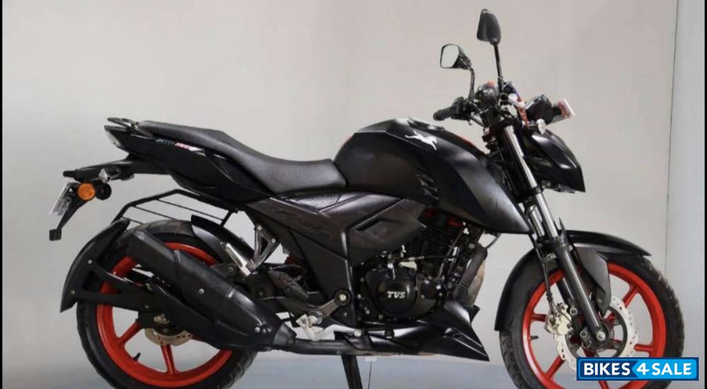 Matte Black TVS Apache RTR 160 4V Special Edition