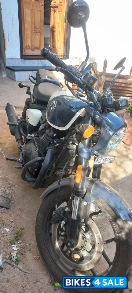 Stencil White Royal Enfield Shotgun 650