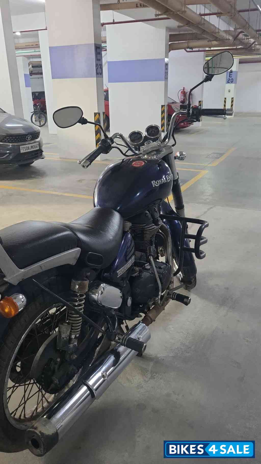 Marine Blue Royal Enfield Thunderbird 350 Marine Blue Royal Enfield Thunderbird 350