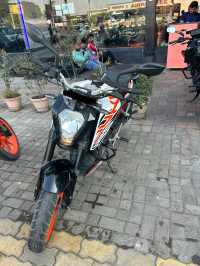 KTM Duke 125