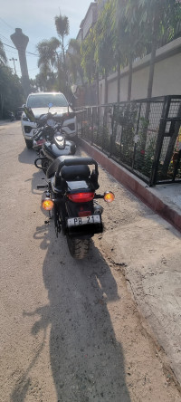 Black Bajaj Avenger Street 160 BS6