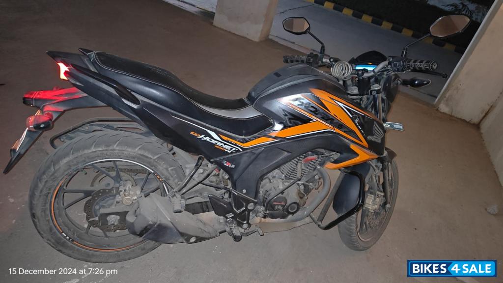 Honda CB Hornet 160R ABS