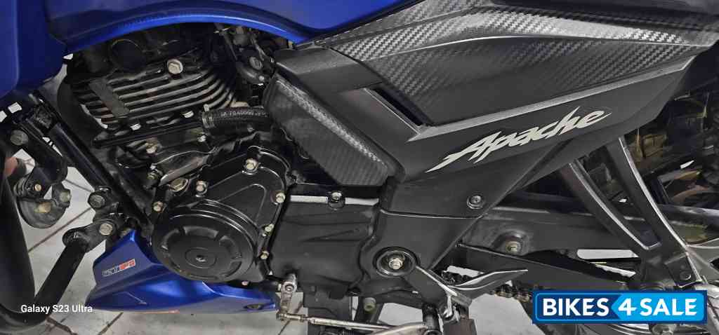 Blue TVS Apache RTR FI 160 Blue TVS Apache RTR FI 160