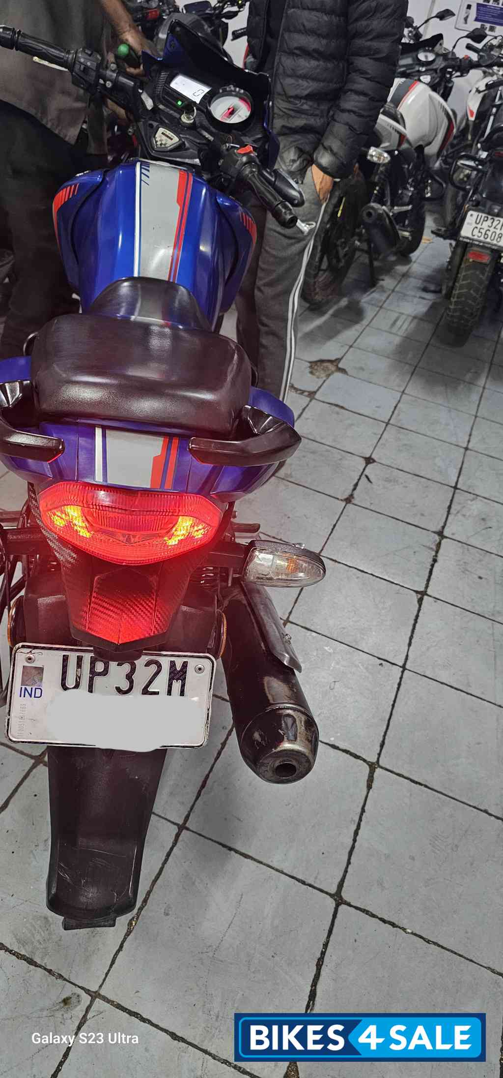 Blue TVS Apache RTR FI 160 Blue TVS Apache RTR FI 160