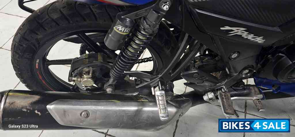 Blue TVS Apache RTR FI 160 Blue TVS Apache RTR FI 160