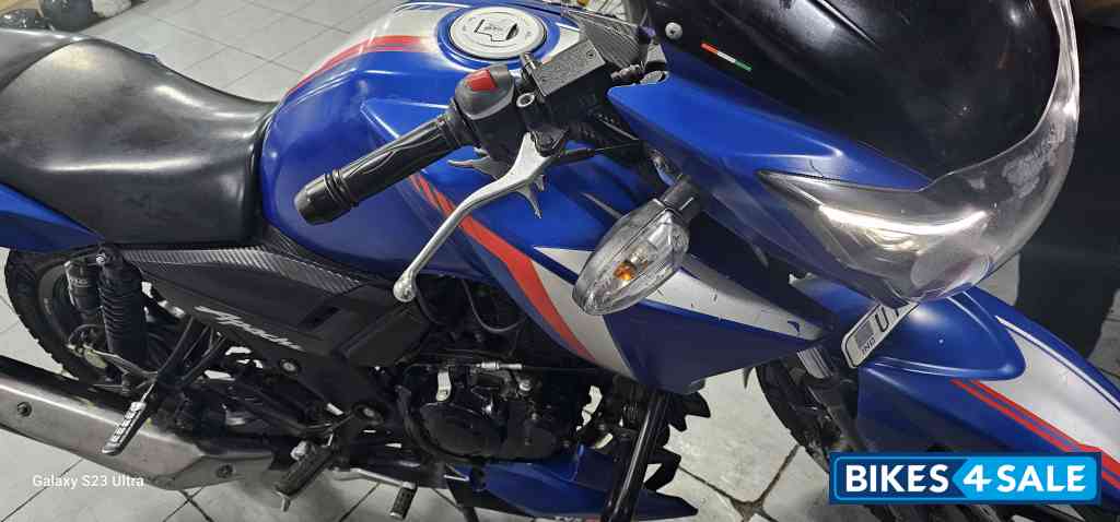 Blue TVS Apache RTR FI 160 Blue TVS Apache RTR FI 160
