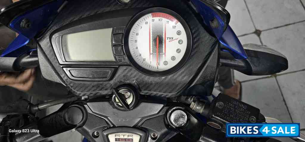 Blue TVS Apache RTR FI 160 Blue TVS Apache RTR FI 160