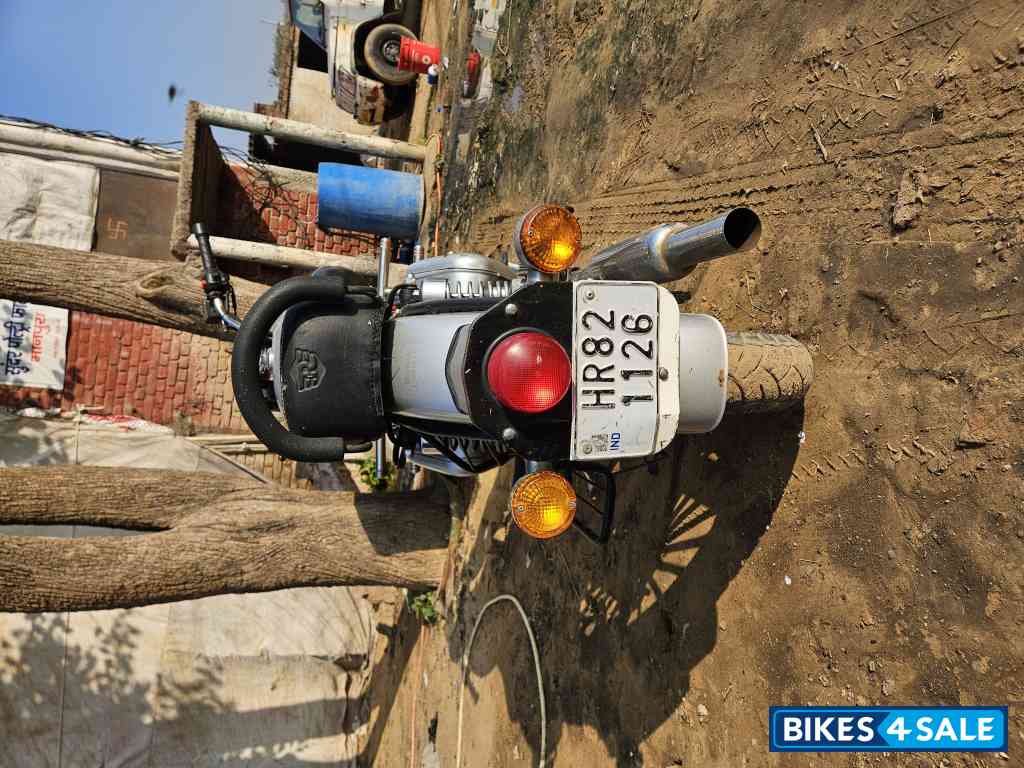 Silver Royal Enfield Classic 350