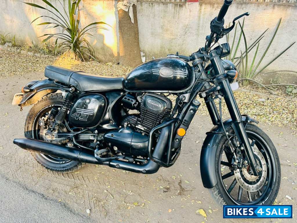 Mat Black Jawa 42 Dual Channel ABS AllStar Black