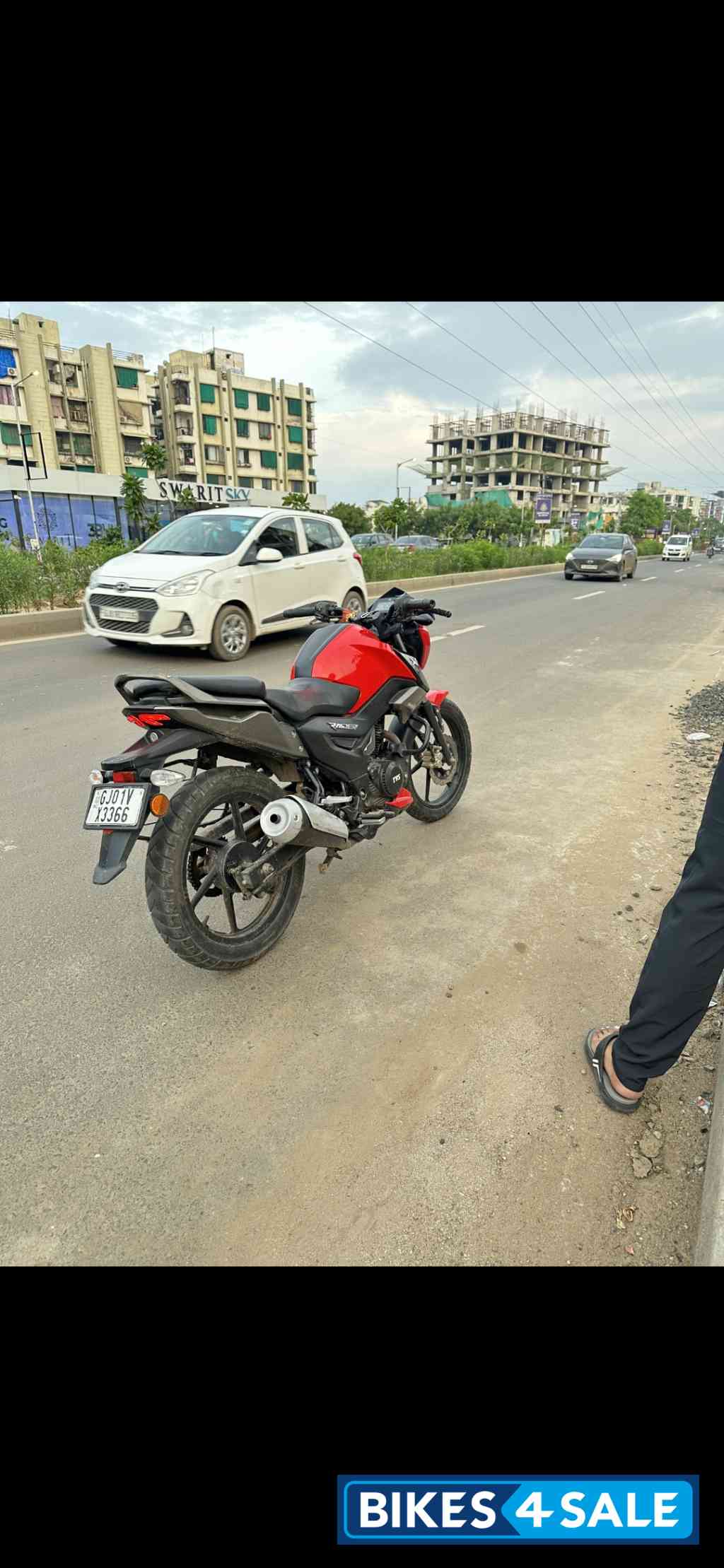 TVS Raider Split Seat