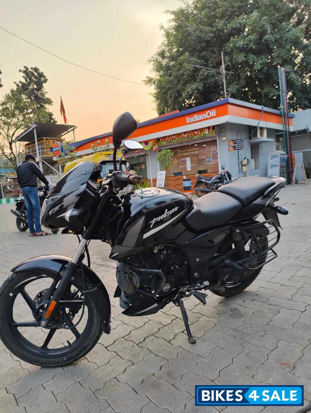 Bajaj Pulsar 125 Split Seat