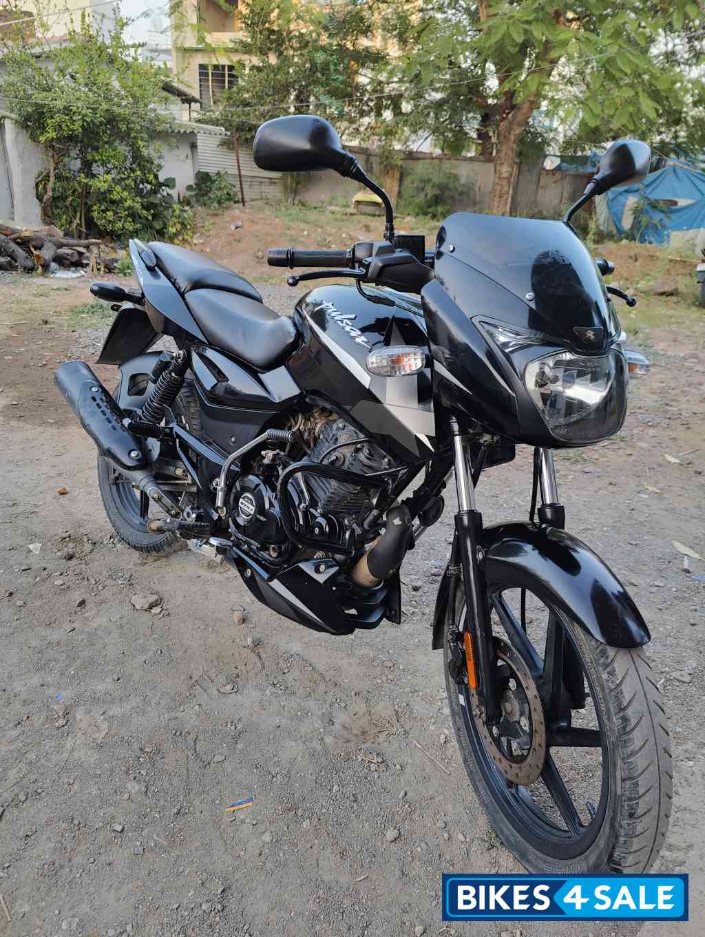 Bajaj Pulsar 125 Split Seat Bajaj Pulsar 125 Split Seat