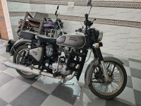 Grey Royal Enfield Classic Gunmetal Grey